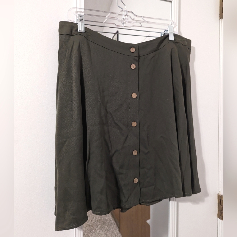 Maurices Olive green skirt Size XL
